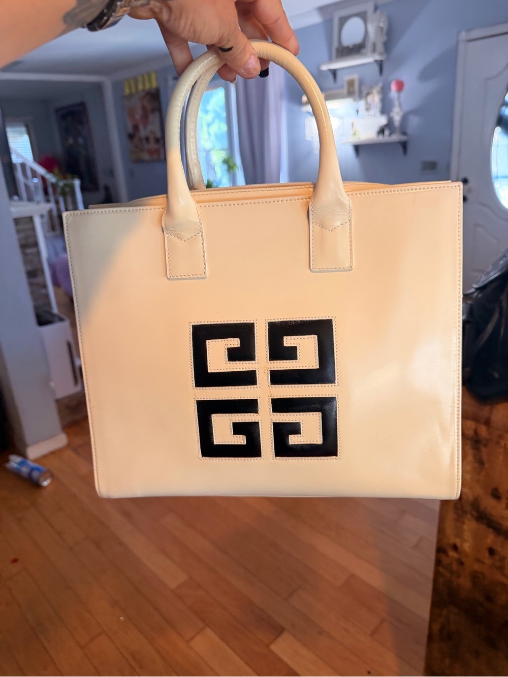 GIVENCHY RUN WAY BAG. Cream Tote Bag with Black Logo Accent